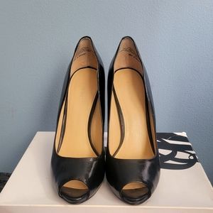Black Nine West Peak Toe Shoes